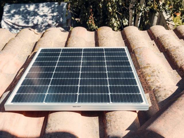 Panneau solaire thermique ou photovoltaïque : lequel choisir ?