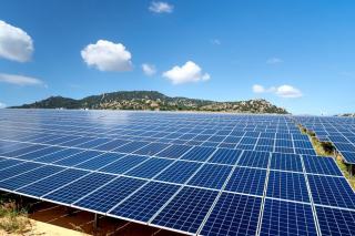 Radiateur électrique solaire : alimentation et dimensionnement